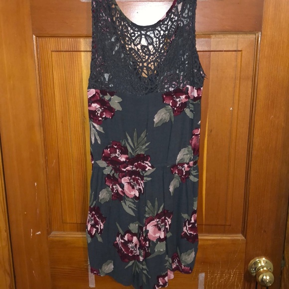 Flower patterned romper - Picture 4 of 4